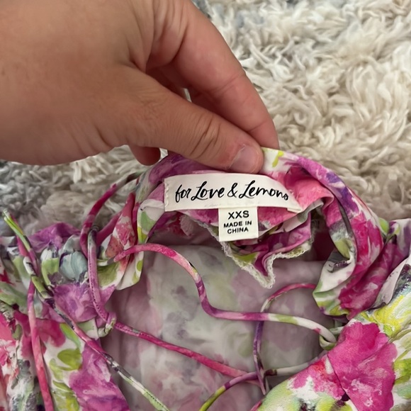 Beautiful flower dress💗💗( not sold anymore) - Picture 2 of 2